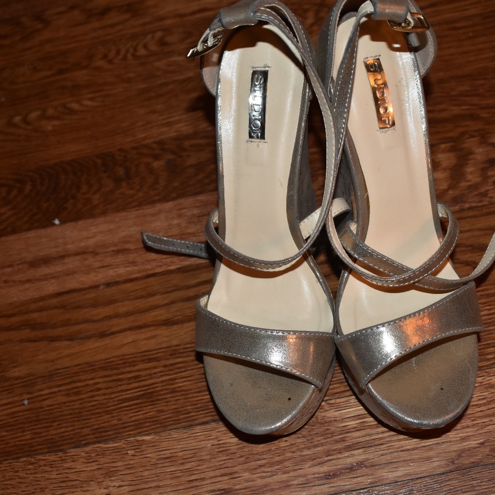 High Heel Sandals - Picture 4 of 7